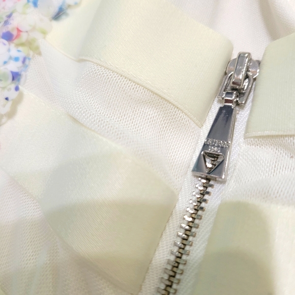 GORGEOUS Guess Dress Size 6 - Picture 2 of 6